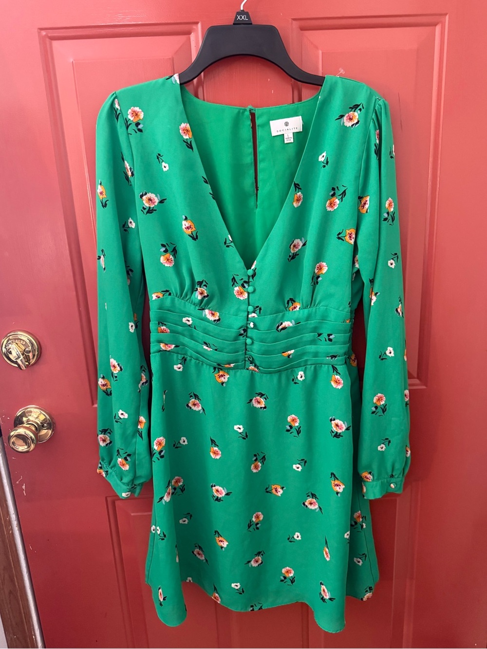 Socialite size large Green Floral Long-Sleeve V-Neck Dress